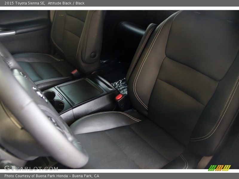 Attitude Black / Black 2015 Toyota Sienna SE