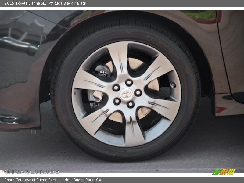 Attitude Black / Black 2015 Toyota Sienna SE