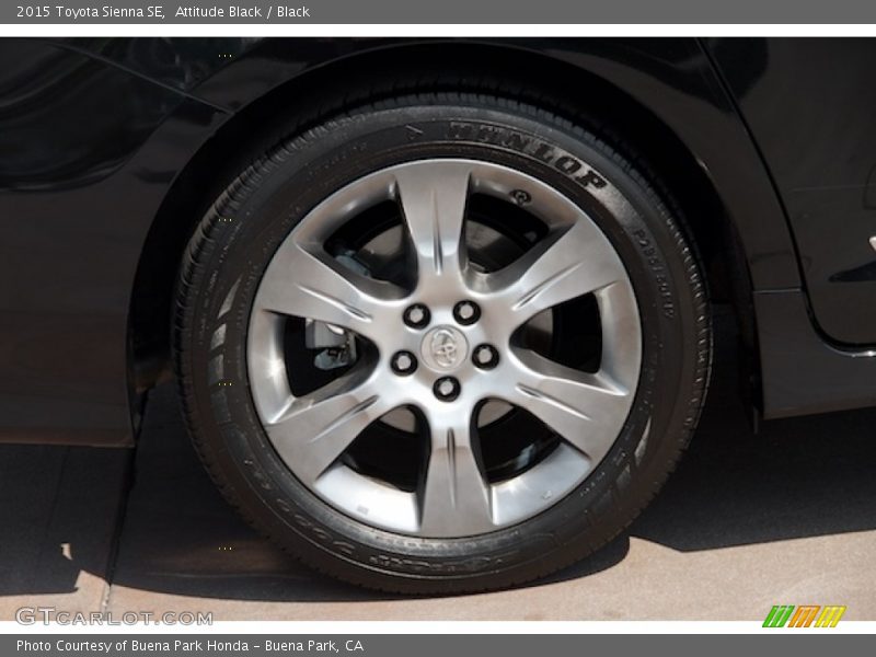 Attitude Black / Black 2015 Toyota Sienna SE