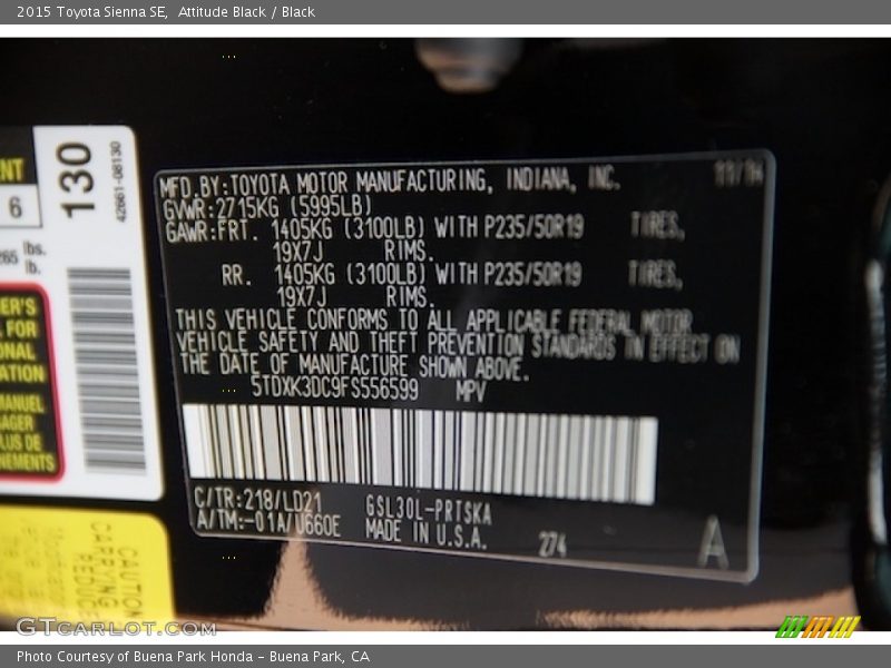 Attitude Black / Black 2015 Toyota Sienna SE