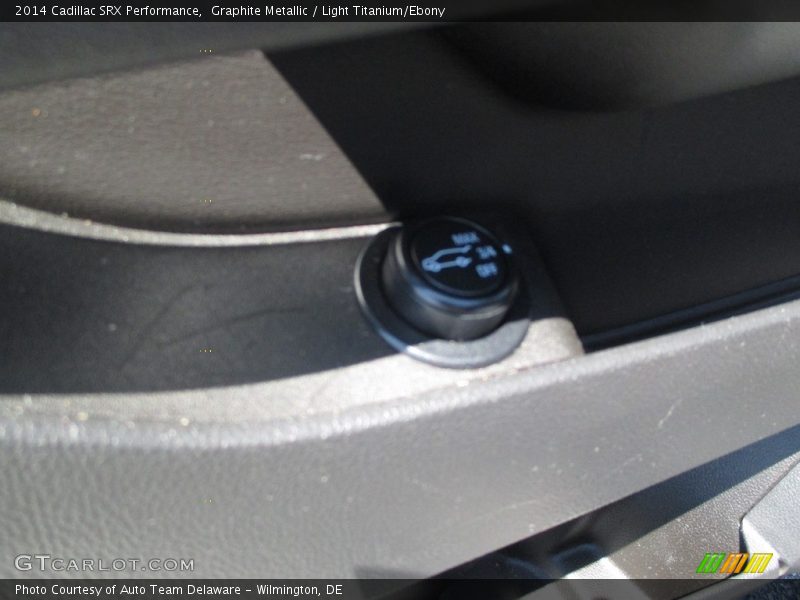 Graphite Metallic / Light Titanium/Ebony 2014 Cadillac SRX Performance