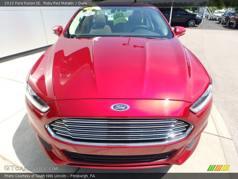 Ruby Red Metallic / Dune 2013 Ford Fusion SE