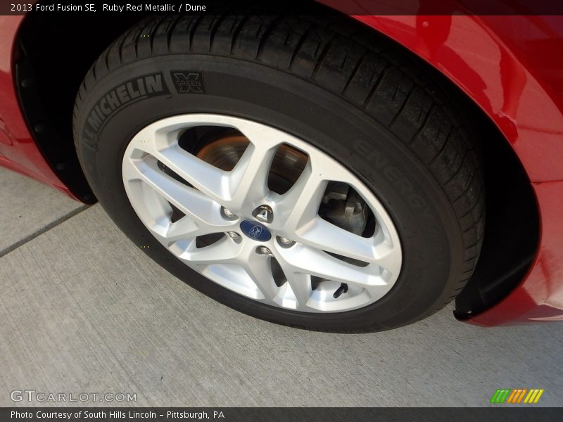 Ruby Red Metallic / Dune 2013 Ford Fusion SE
