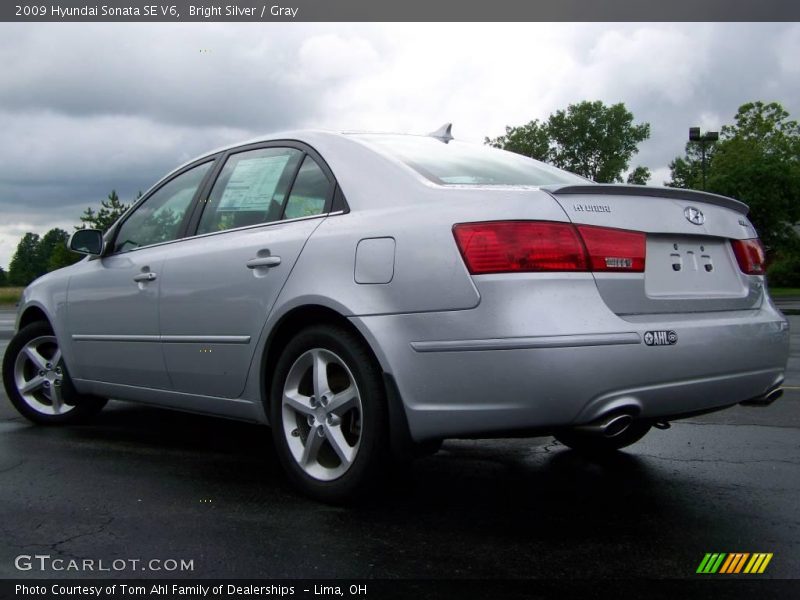 Bright Silver / Gray 2009 Hyundai Sonata SE V6