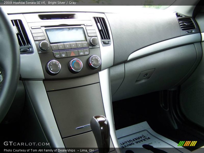 Bright Silver / Gray 2009 Hyundai Sonata SE V6