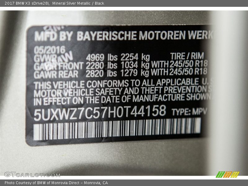 Mineral Silver Metallic / Black 2017 BMW X3 sDrive28i