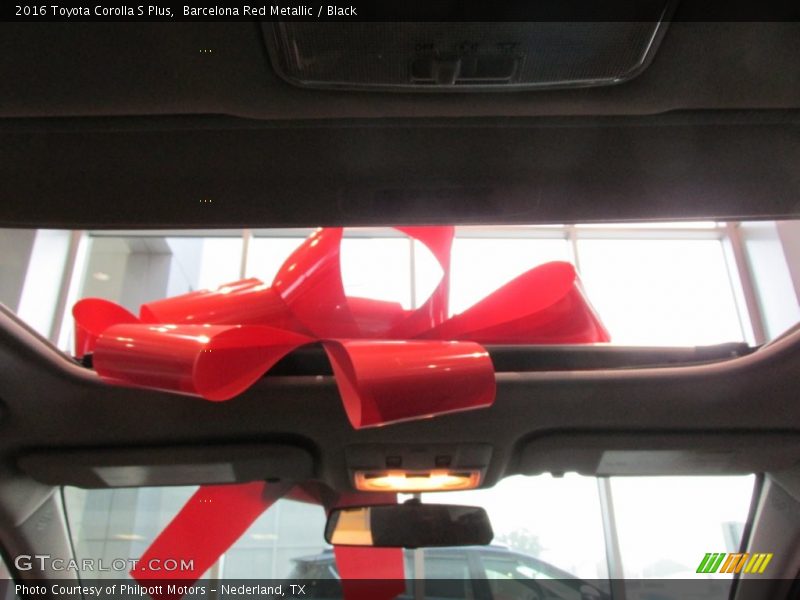 Barcelona Red Metallic / Black 2016 Toyota Corolla S Plus