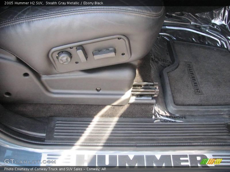 Stealth Gray Metallic / Ebony Black 2005 Hummer H2 SUV