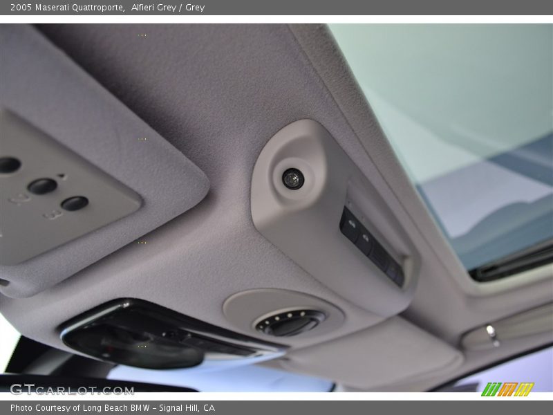 Alfieri Grey / Grey 2005 Maserati Quattroporte