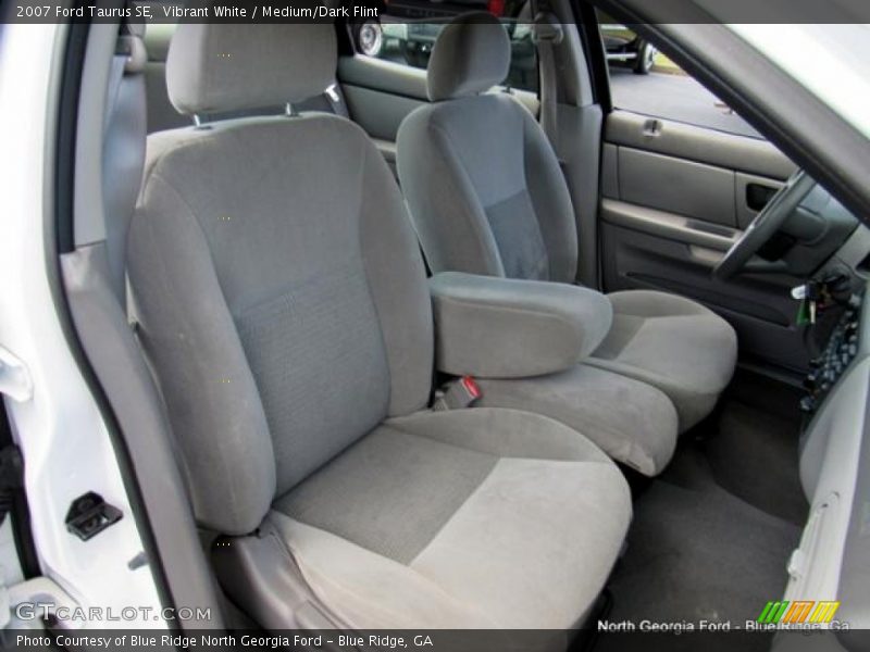 Vibrant White / Medium/Dark Flint 2007 Ford Taurus SE