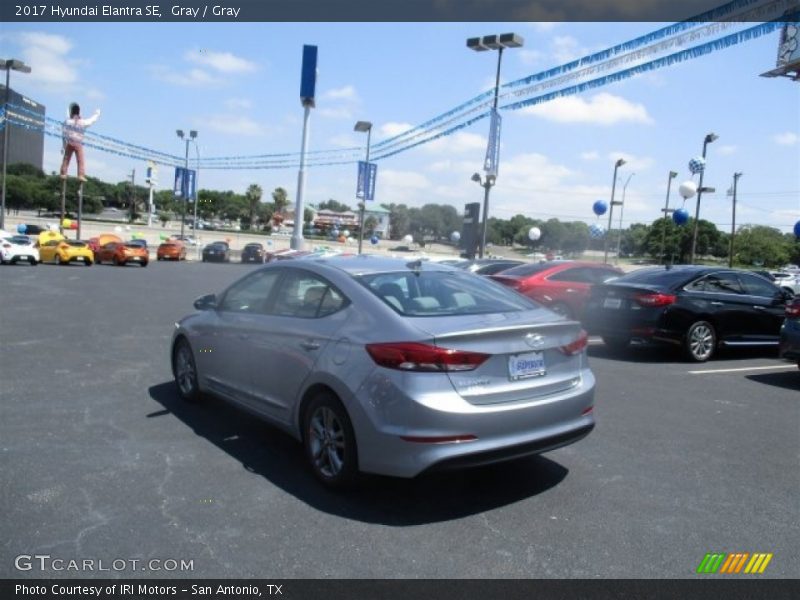 Gray / Gray 2017 Hyundai Elantra SE