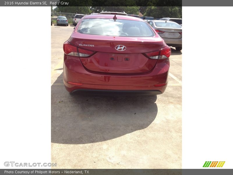 Red / Gray 2016 Hyundai Elantra SE