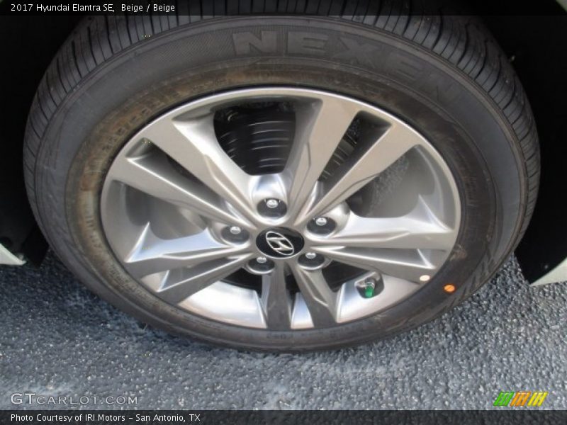 Beige / Beige 2017 Hyundai Elantra SE