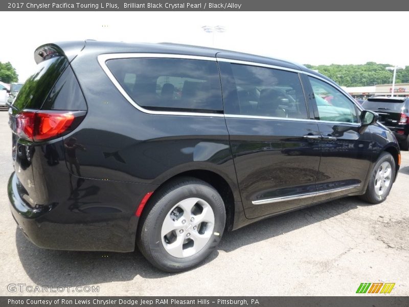 Brilliant Black Crystal Pearl / Black/Alloy 2017 Chrysler Pacifica Touring L Plus