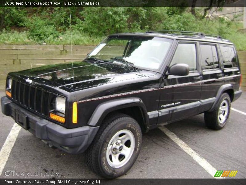 Black / Camel Beige 2000 Jeep Cherokee Sport 4x4