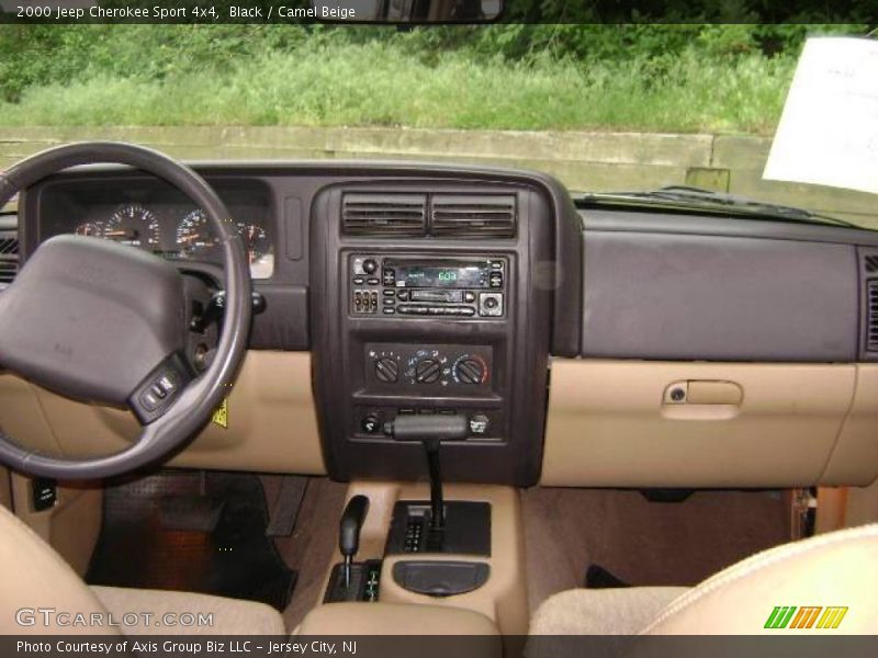 Black / Camel Beige 2000 Jeep Cherokee Sport 4x4