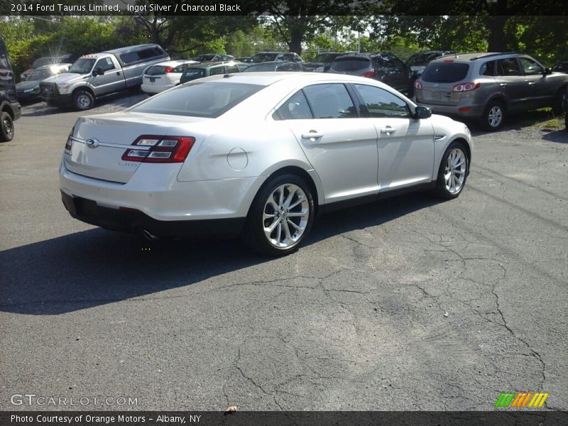 Ingot Silver / Charcoal Black 2014 Ford Taurus Limited