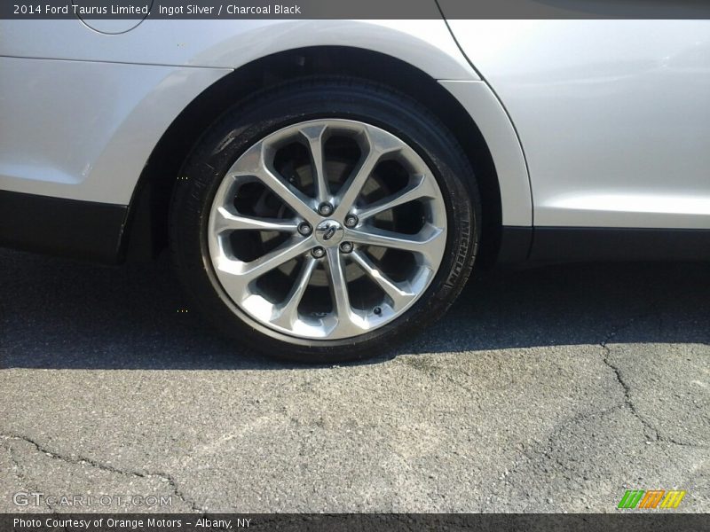 Ingot Silver / Charcoal Black 2014 Ford Taurus Limited
