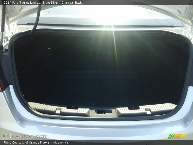 Ingot Silver / Charcoal Black 2014 Ford Taurus Limited