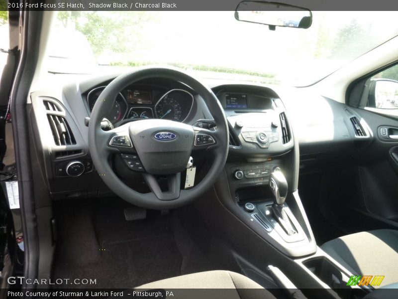 Shadow Black / Charcoal Black 2016 Ford Focus SE Hatch