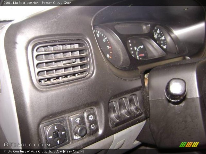 Pewter Gray / Gray 2001 Kia Sportage 4x4
