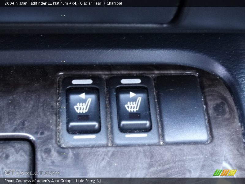 Glacier Pearl / Charcoal 2004 Nissan Pathfinder LE Platinum 4x4
