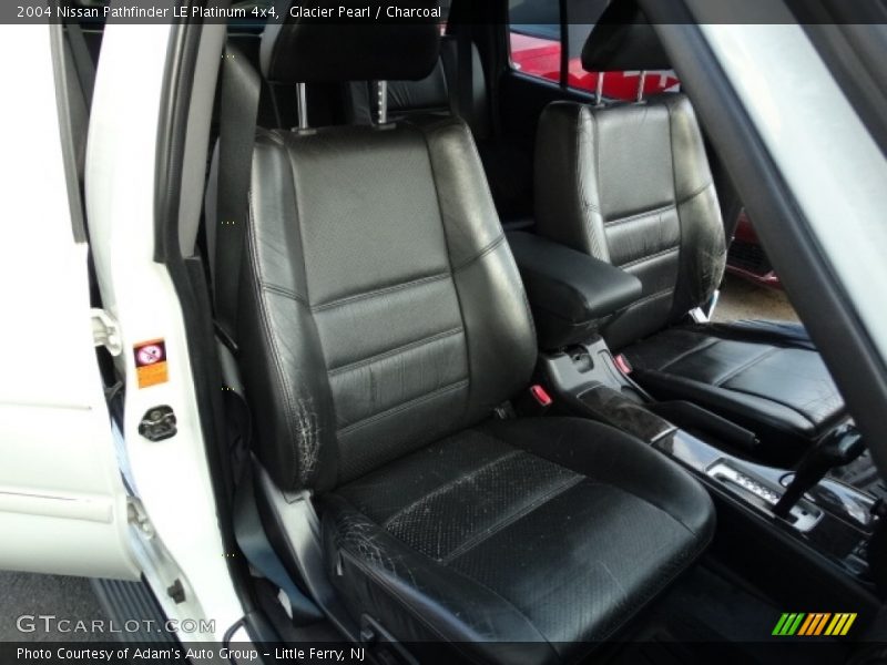 Glacier Pearl / Charcoal 2004 Nissan Pathfinder LE Platinum 4x4