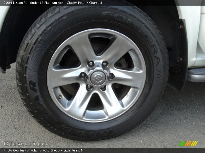Glacier Pearl / Charcoal 2004 Nissan Pathfinder LE Platinum 4x4