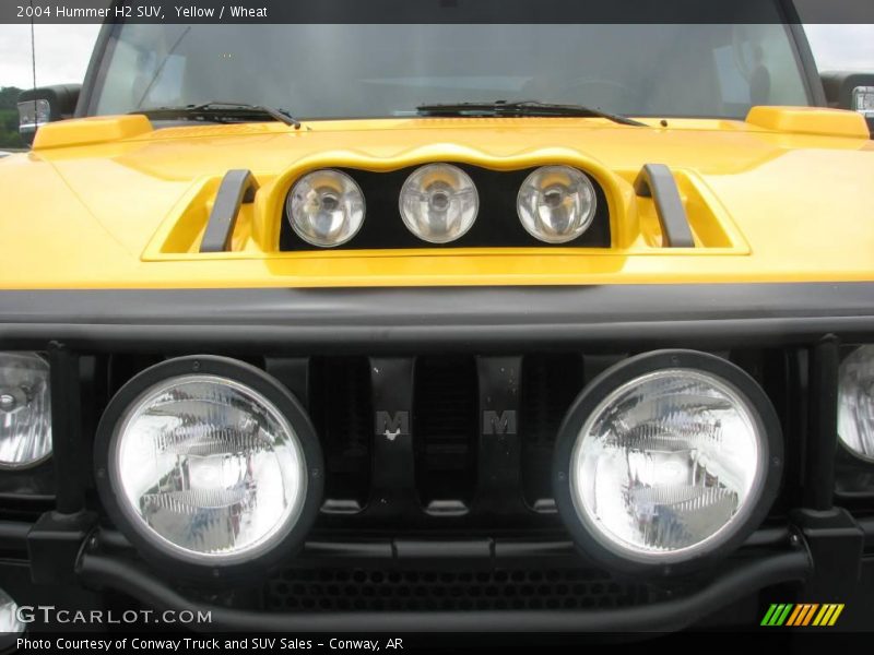 Yellow / Wheat 2004 Hummer H2 SUV