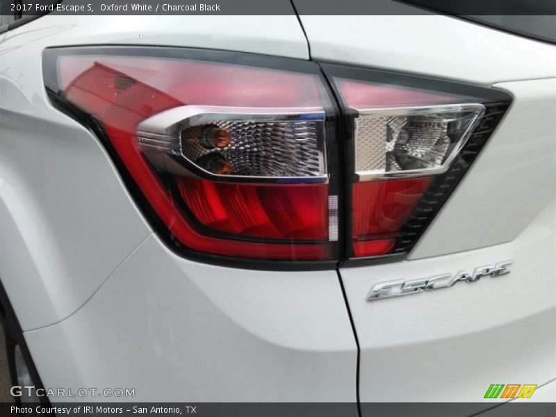 Oxford White / Charcoal Black 2017 Ford Escape S