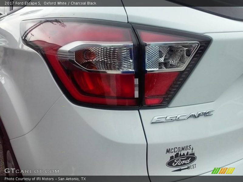 Oxford White / Charcoal Black 2017 Ford Escape S
