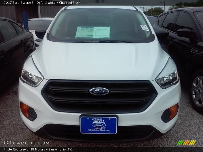 Oxford White / Charcoal Black 2017 Ford Escape S