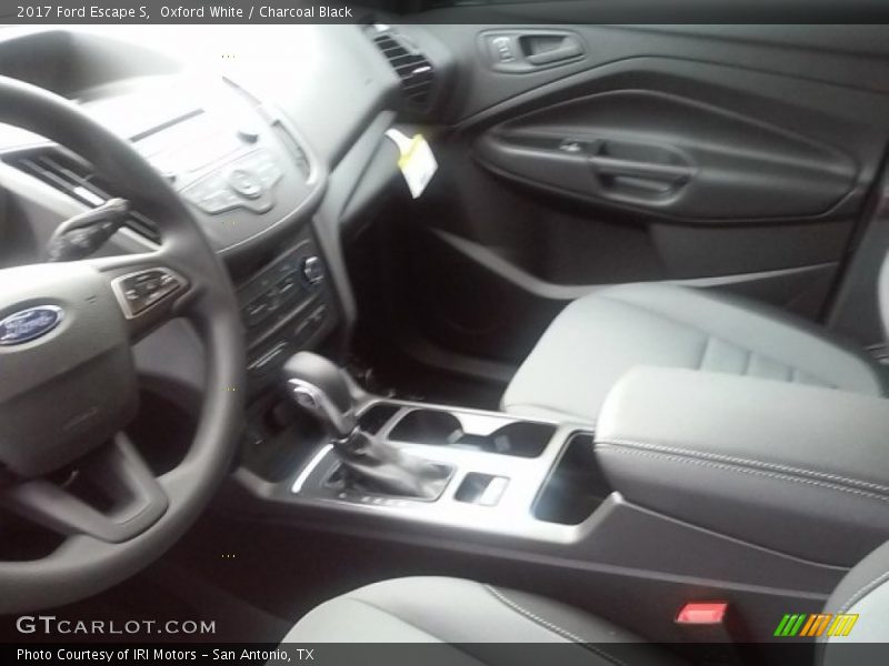 Oxford White / Charcoal Black 2017 Ford Escape S