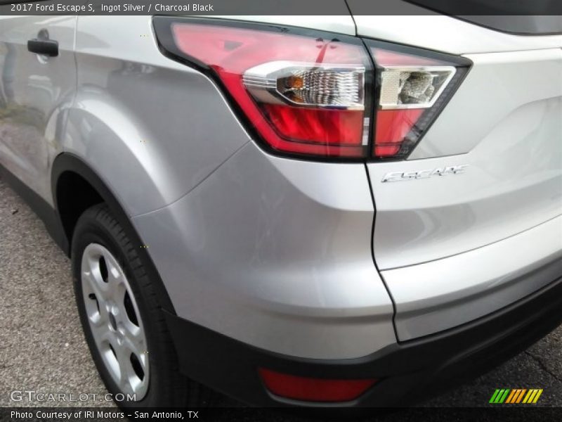 Ingot Silver / Charcoal Black 2017 Ford Escape S