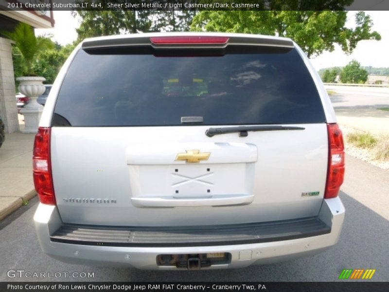 Sheer Silver Metallic / Light Cashmere/Dark Cashmere 2011 Chevrolet Suburban LT 4x4