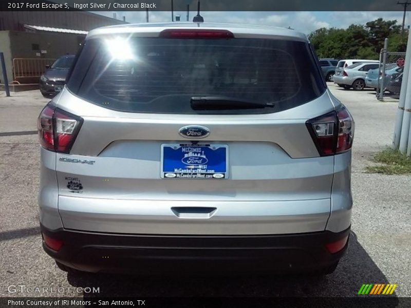 Ingot Silver / Charcoal Black 2017 Ford Escape S