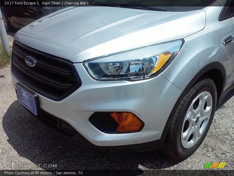 Ingot Silver / Charcoal Black 2017 Ford Escape S