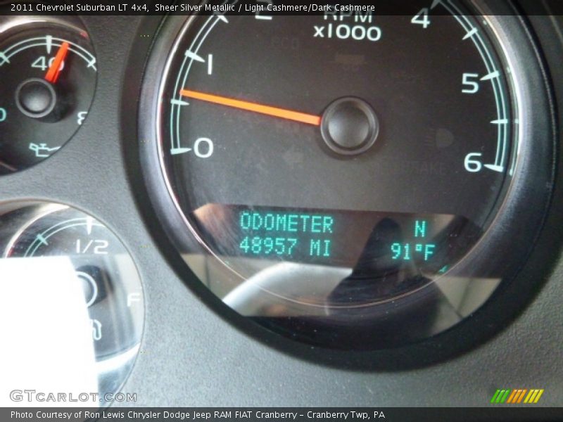 Sheer Silver Metallic / Light Cashmere/Dark Cashmere 2011 Chevrolet Suburban LT 4x4