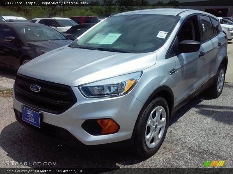 Ingot Silver / Charcoal Black 2017 Ford Escape S