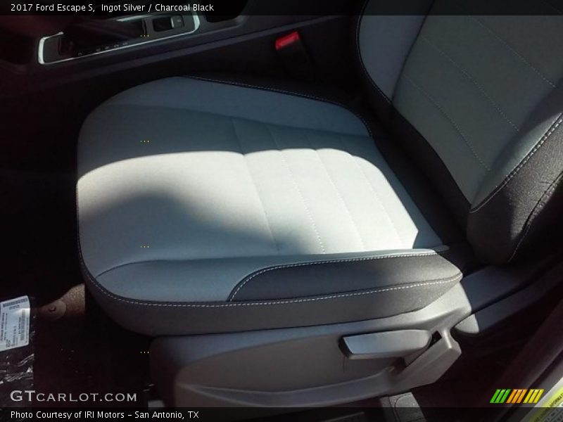 Ingot Silver / Charcoal Black 2017 Ford Escape S