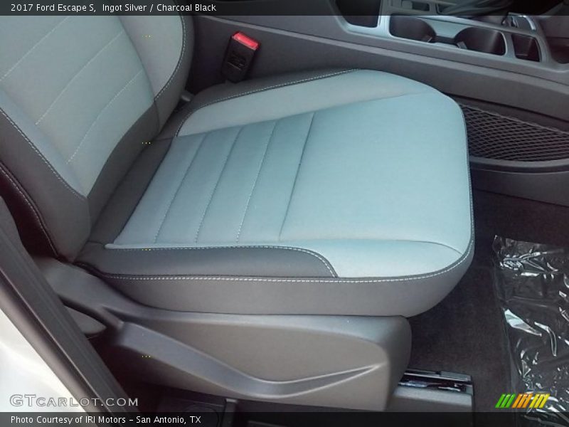 Ingot Silver / Charcoal Black 2017 Ford Escape S