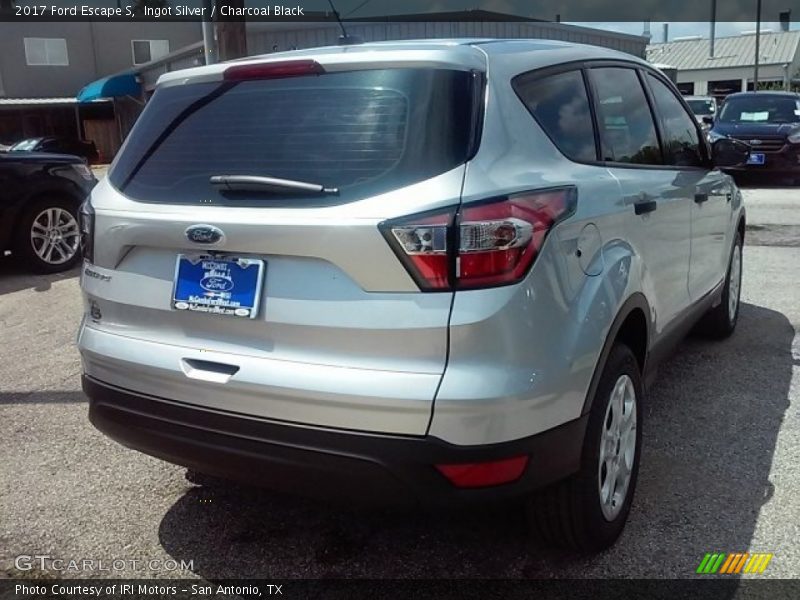 Ingot Silver / Charcoal Black 2017 Ford Escape S