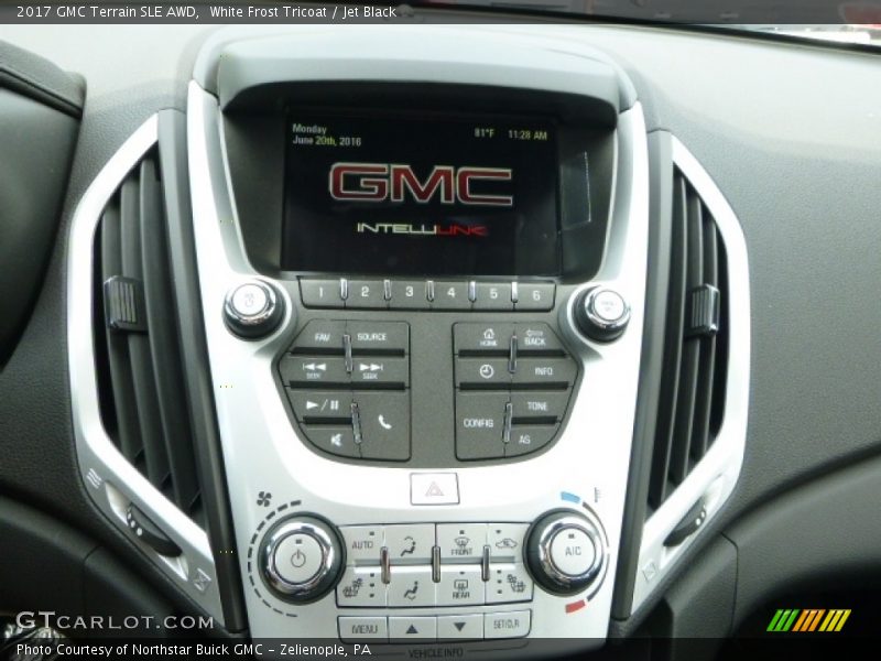 White Frost Tricoat / Jet Black 2017 GMC Terrain SLE AWD