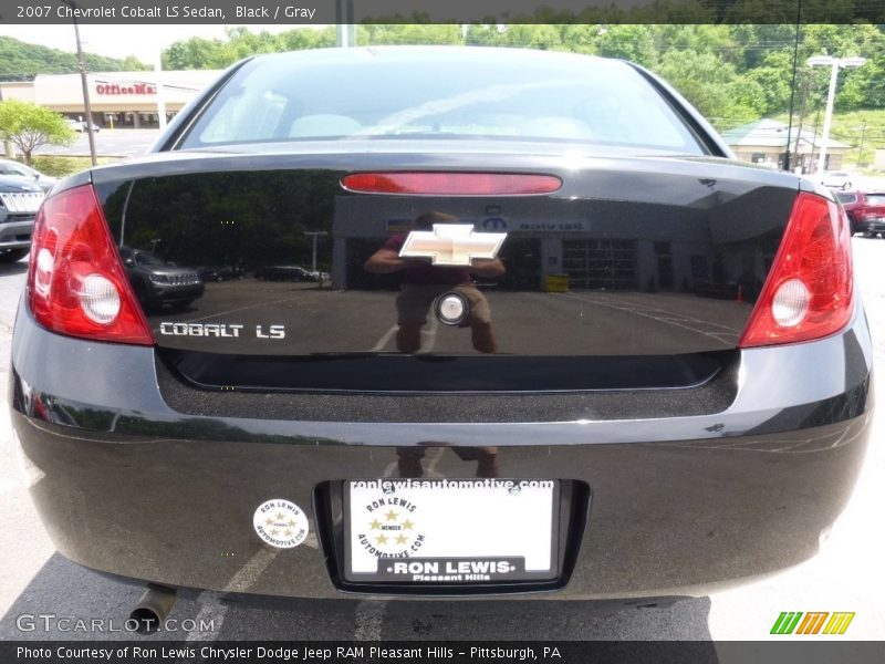 Black / Gray 2007 Chevrolet Cobalt LS Sedan