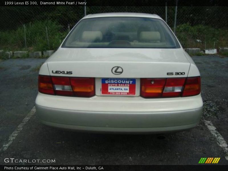 Diamond White Pearl / Ivory 1999 Lexus ES 300