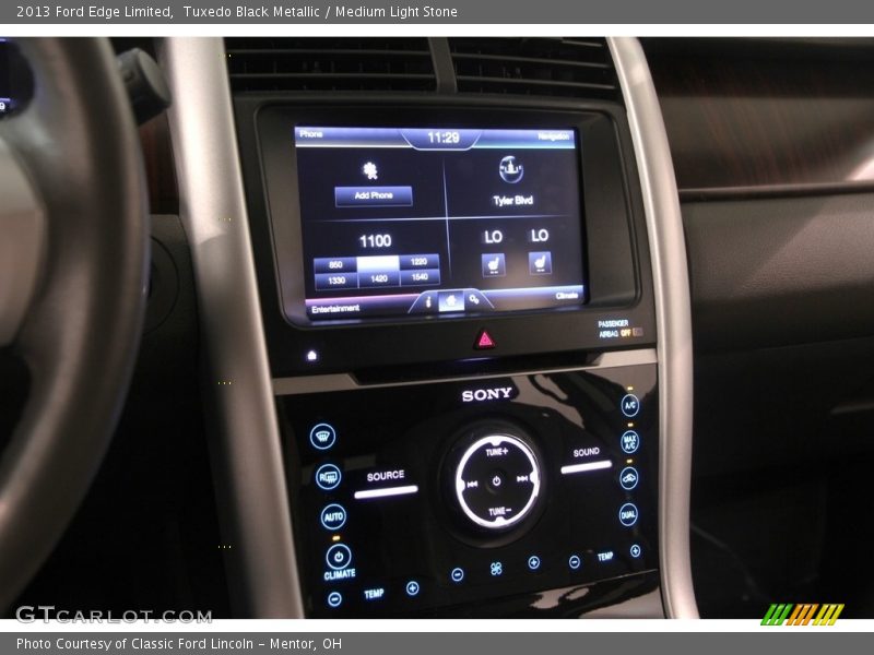 Tuxedo Black Metallic / Medium Light Stone 2013 Ford Edge Limited