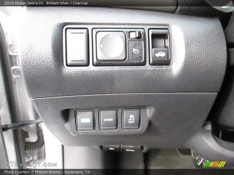 Brilliant Silver / Charcoal 2014 Nissan Sentra SV