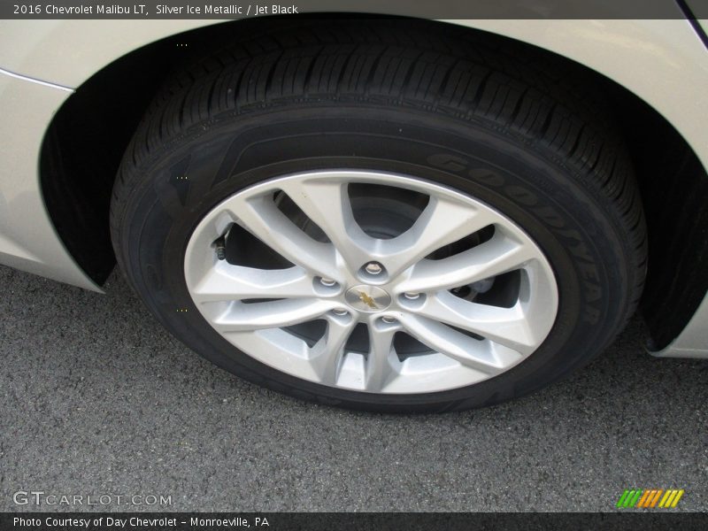 Silver Ice Metallic / Jet Black 2016 Chevrolet Malibu LT