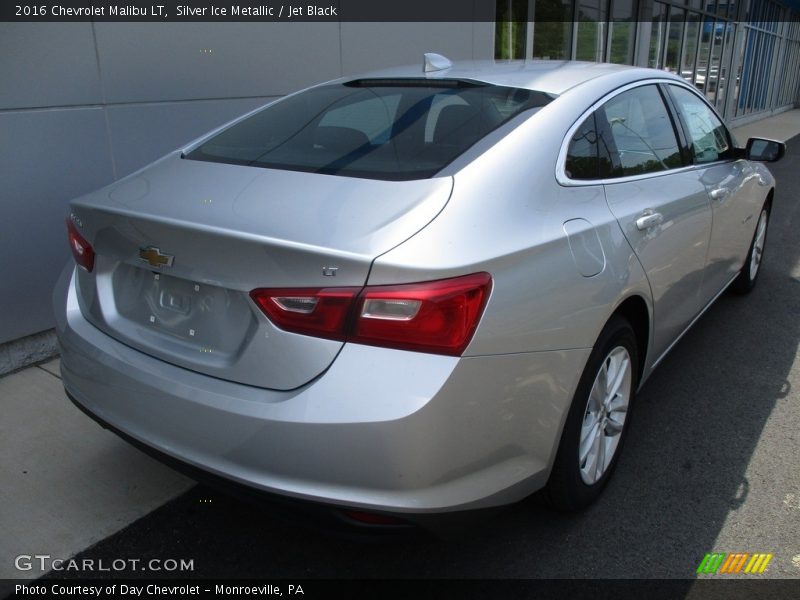Silver Ice Metallic / Jet Black 2016 Chevrolet Malibu LT