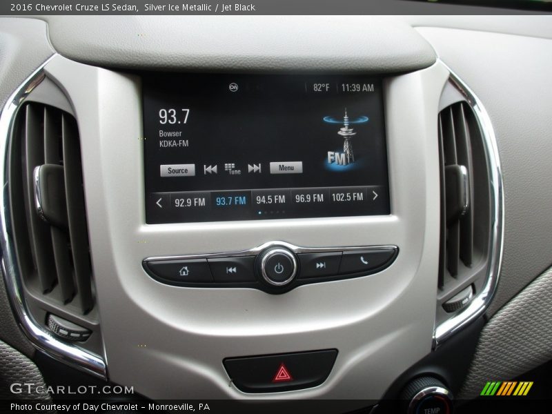 Silver Ice Metallic / Jet Black 2016 Chevrolet Cruze LS Sedan